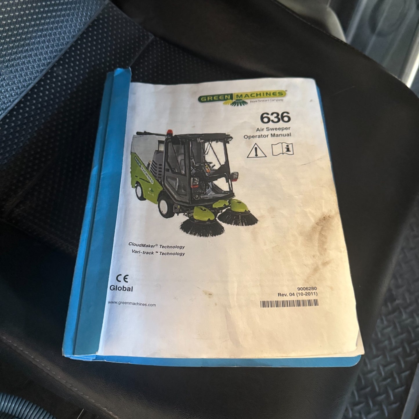 Tennant Green Machines 636 TP90 Diesel Street Sweeper 3321 Hrs Kubota 4WD Cab20