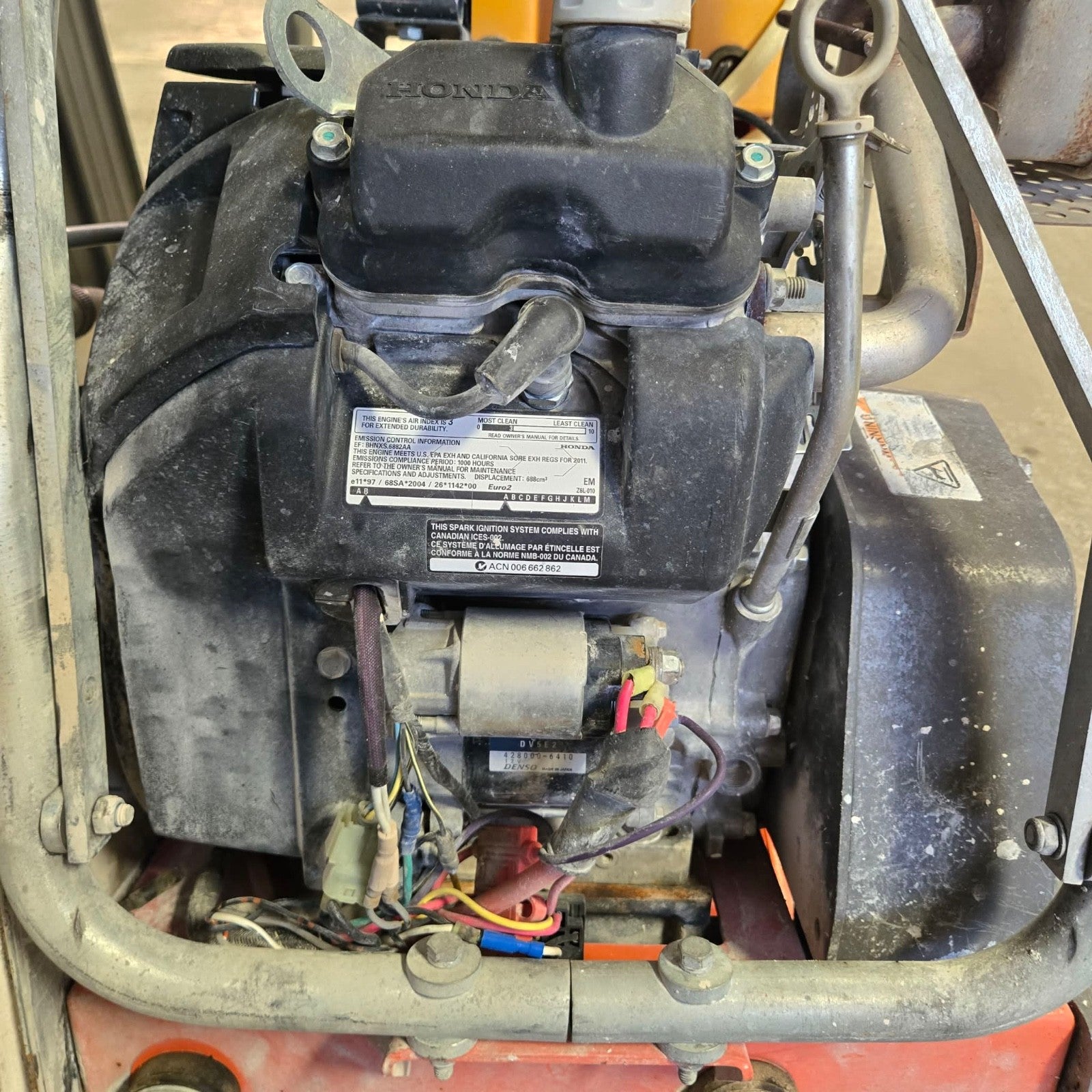 Husqvarna FS524 24" Self-Propelled Walk Behind Concrete Saw Honda GX630 – 122HRS9