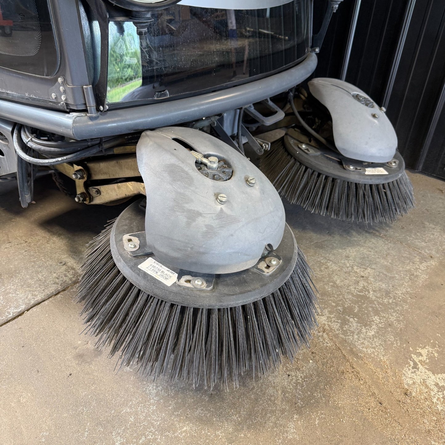 Tennant Green Machines 636 TP90 Diesel Street Sweeper 3321 Hrs Kubota 4WD Cab17