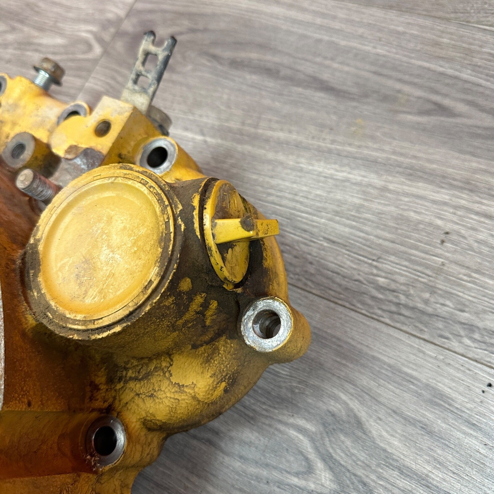 2014 CAT Caterpillar 242D Skid Steer Flywheel Housing Adapter Plate C3.3B Kubota2
