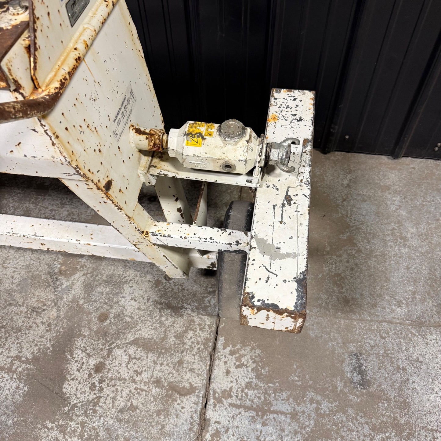 Minnich A-1C Single On-Slab Air Drill Unit with Steering | Concrete Drill Dowel6