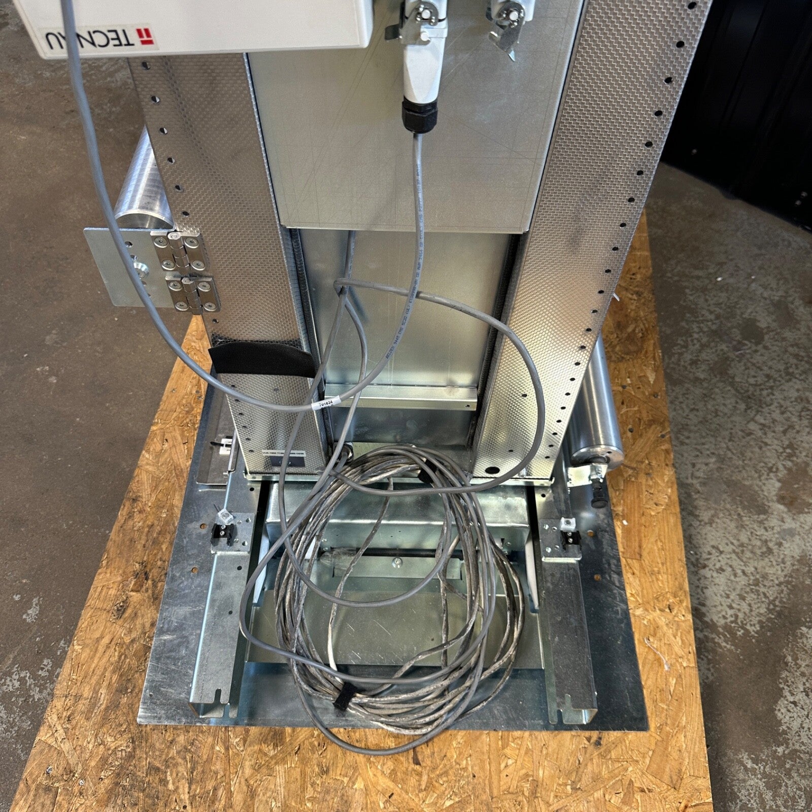 Hunkeler Web Buffer Flip Module VU6-1600 - Vacuum Unit