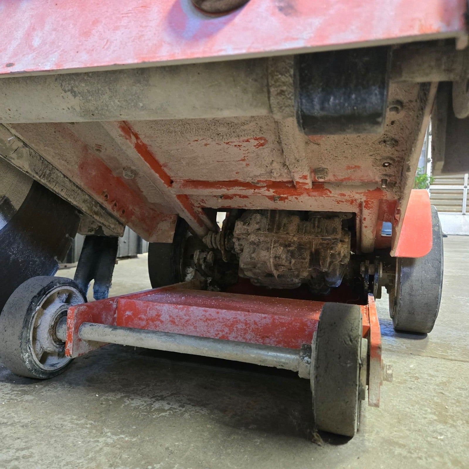 Husqvarna FS524 24" Self-Propelled Walk Behind Concrete Saw Honda GX630 – 122HRS14