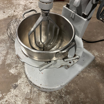 Vintage Hobart Mixer 60 Qt S-601 | WORKING | S601 w/ Bowl + Adapter Whisk Paddle