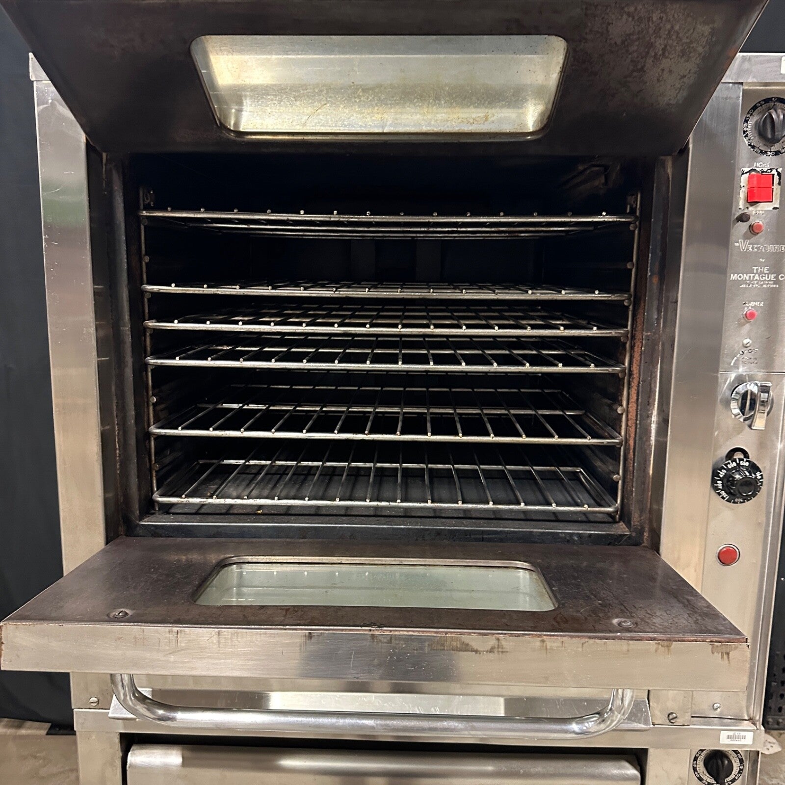 Montaque Vectaire Natrual Gas Double Stack Full Size Convection Oven