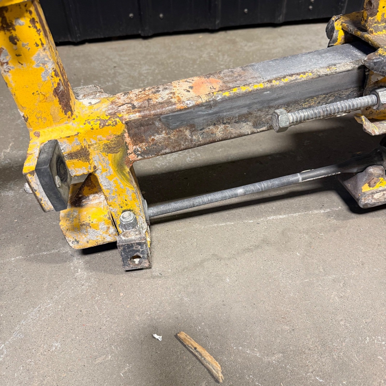 E-Z Drill Inc. Concrete Utility Drill | Air Powered4
