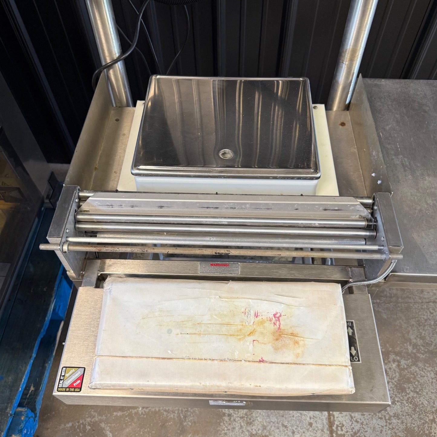 DIGI AW-4600 Meat Wrapper Shrink Weigh Label Wrap Station DPS-4600 Scale Labeler