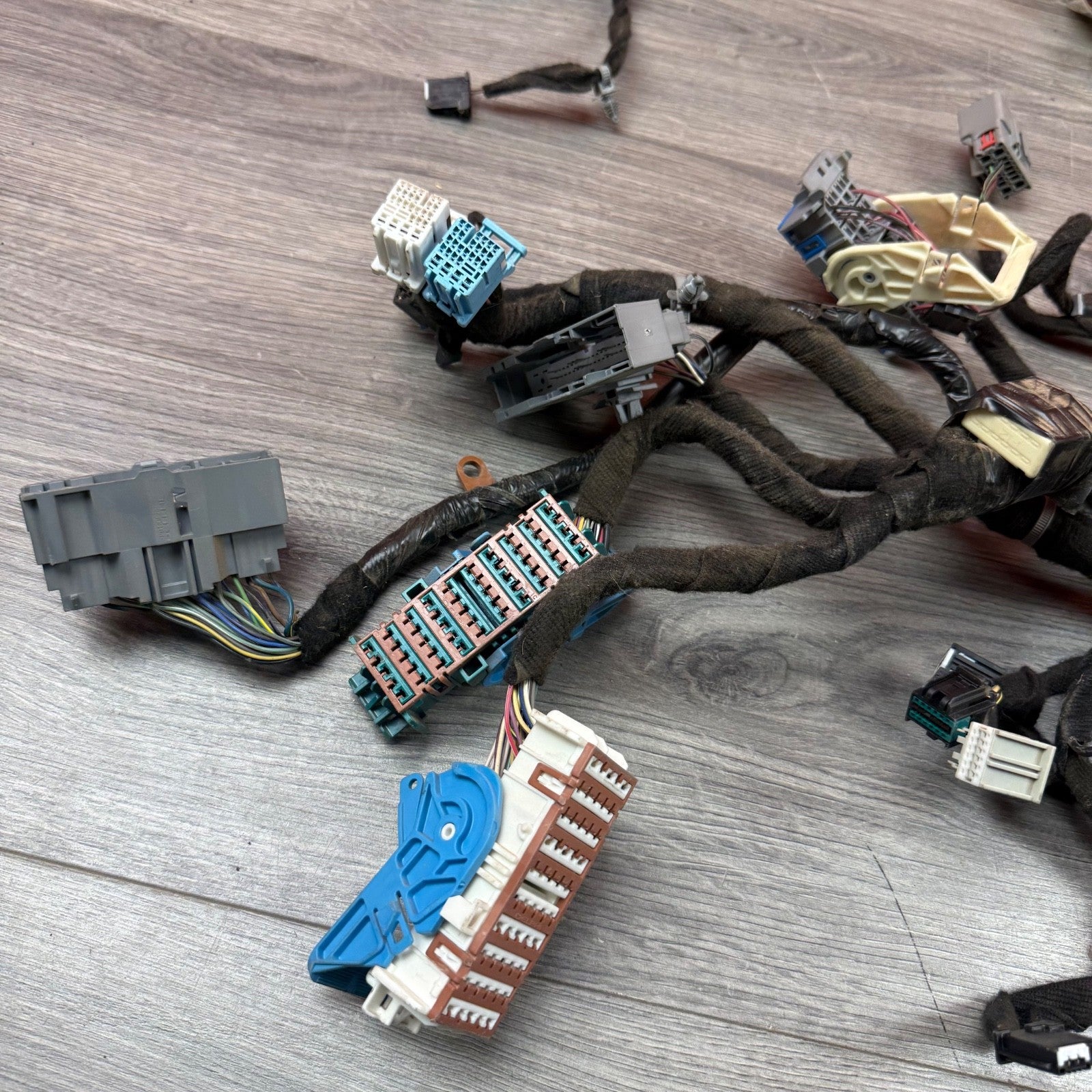 2016-2018 Chevy Silverado 2500/3500 Dash Wiring Harness | 4x4 Diesel Wire Plugs9
