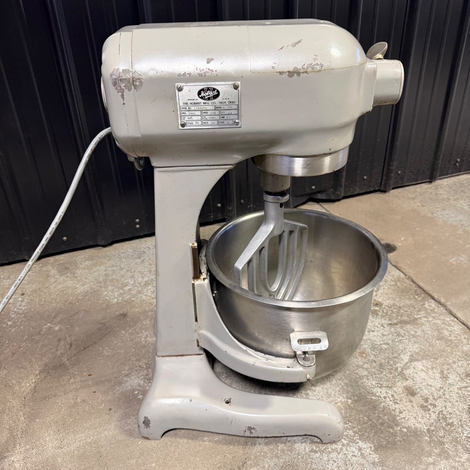 Hobart A200 20 QT Mixer w/ Bowl Whisk Paddle | Bakery Dough Pizza | 3 Speed6