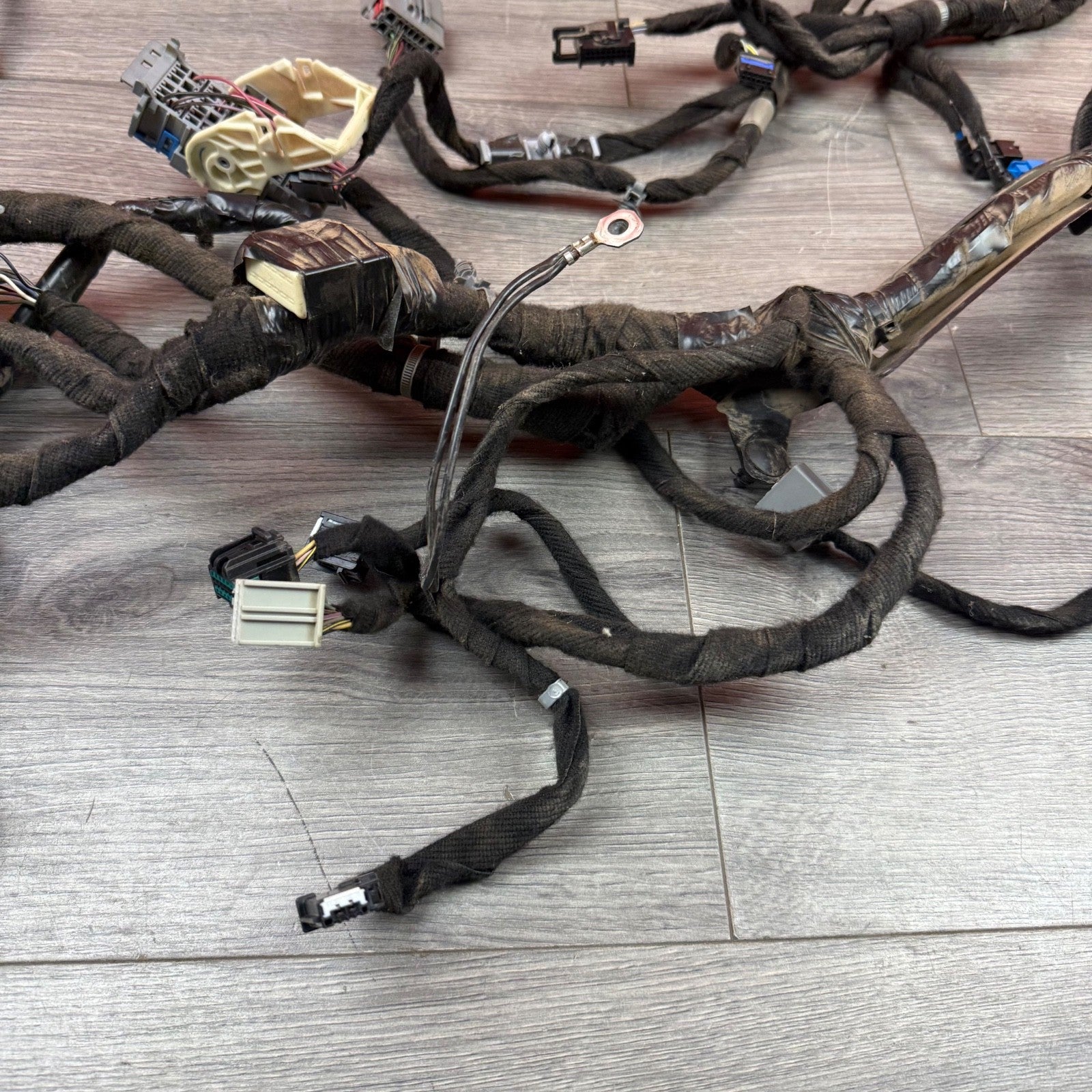 2016-2018 Chevy Silverado 2500/3500 Dash Wiring Harness | 4x4 Diesel Wire Plugs8