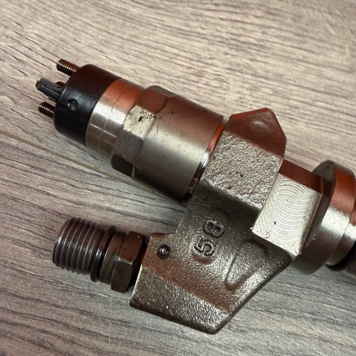 2001-2004 Chevy GMC 6.6L LB7 Duramax Fuel Injector Injector Diesel Bosch Reman2