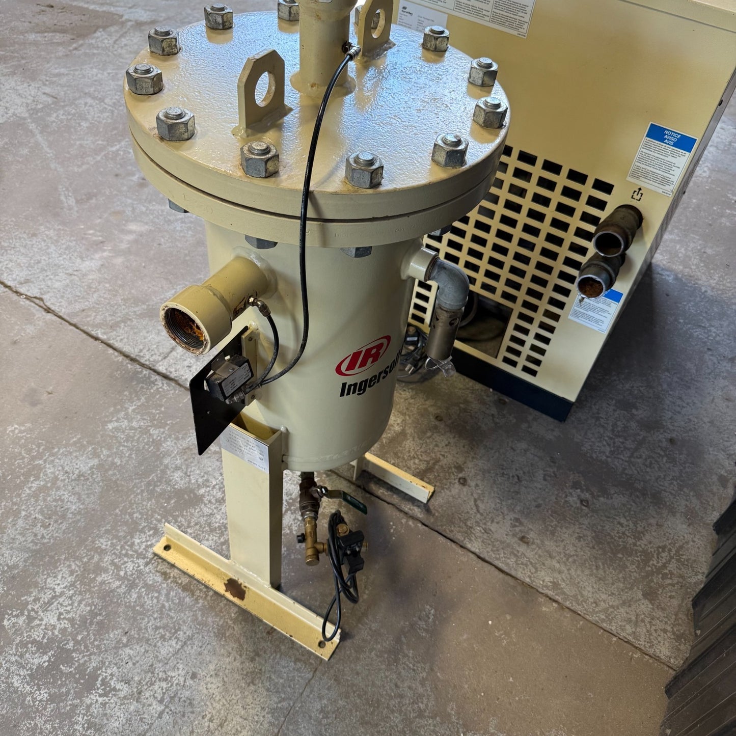 Ingersoll Rand TMS 0140 Thermal Mass Cycling Refrigerated Air Dryer 140 SCFM13
