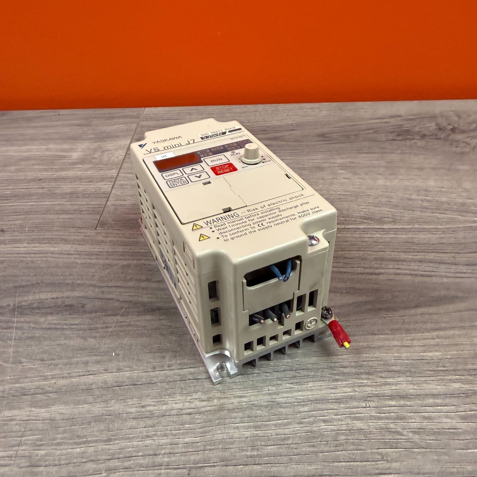 Yaskawa VS mini J7 0.25kW 200V Single Phase AC Drive Inverter CIMR - J7ACBOP21