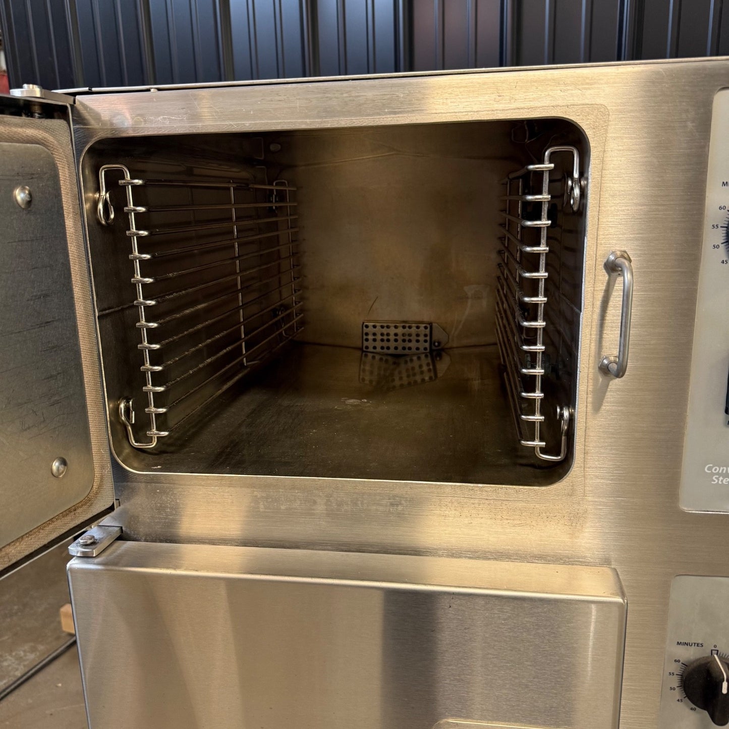 Cleveland 24CGM200 Natural Gas Convection Steamer \ Double Oven | Natural Gas2