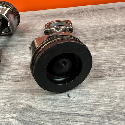 2014 CAT Caterpillar 242D Skid Steer Piston & Connecting Rod Set C3.3B Kubota