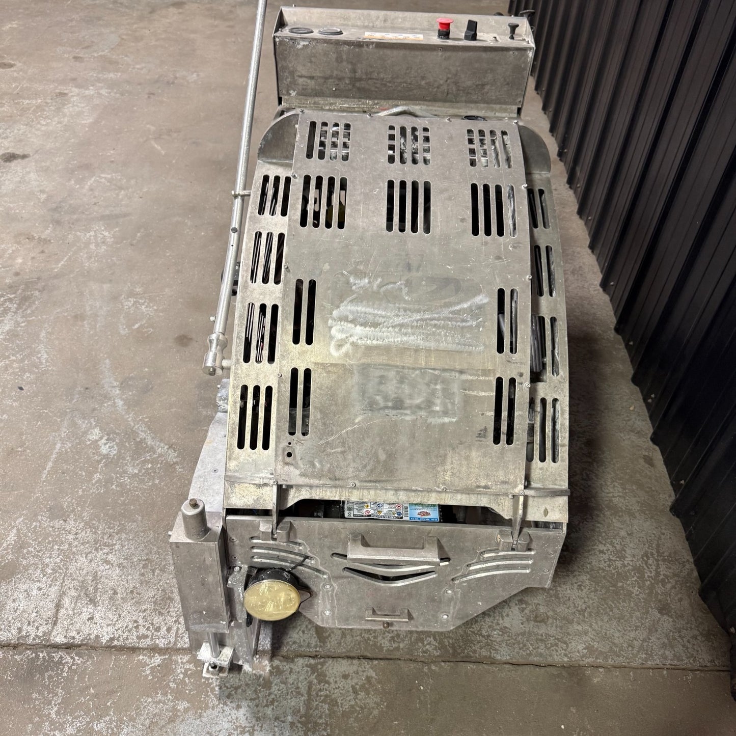 2011 Husqvarna Soff-Cut X5000 27HP Self-Propelled Early Entry Concrete Saw16