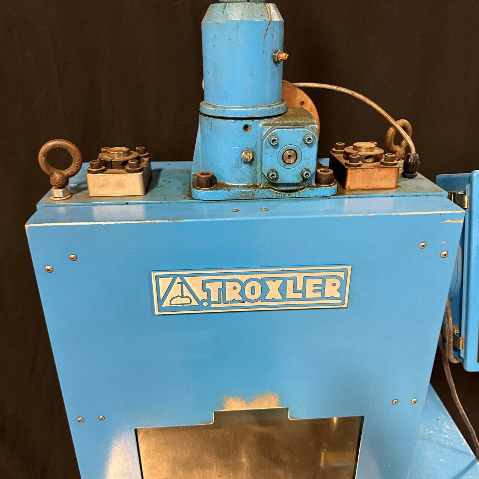 Troxler 4140 Gyratory Asphalt Compactor - Road Paving