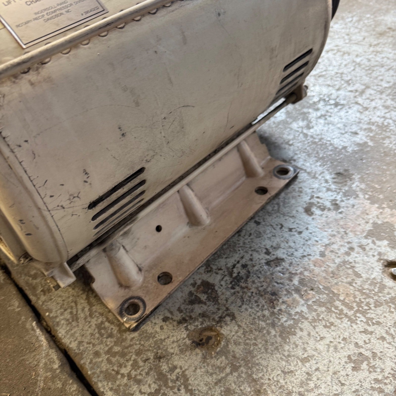 Ingersoll Rand Motor 39314539 | 20HP 230 / 460V ODP SSR-EP20SE Air Compressor