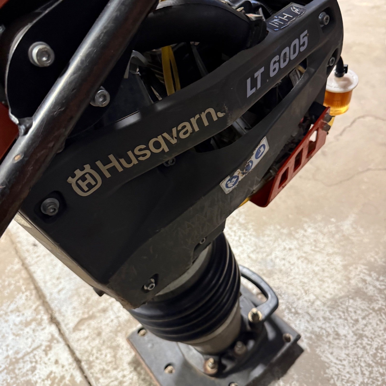 Husqvarna LT6005 Jumping Jack Tamper Plate Compactor - Rock - Asphalt - Dirt