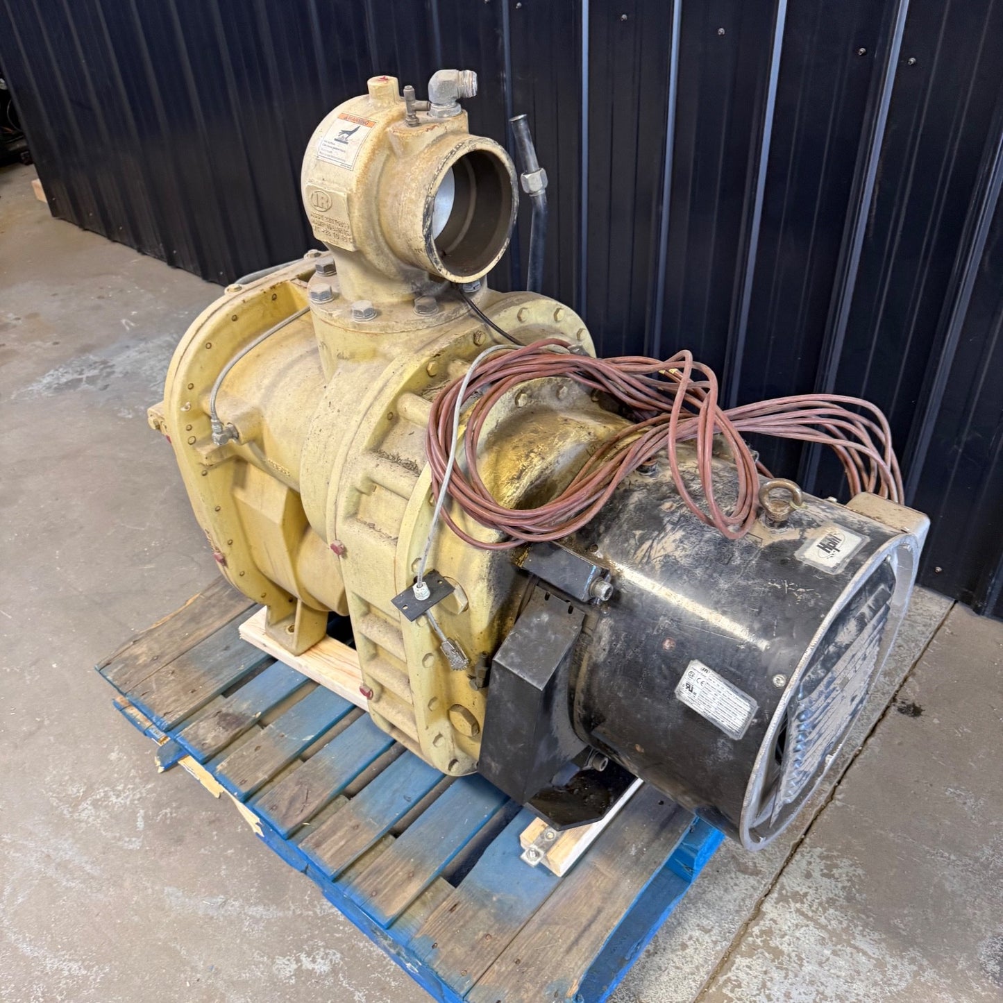 48571029
