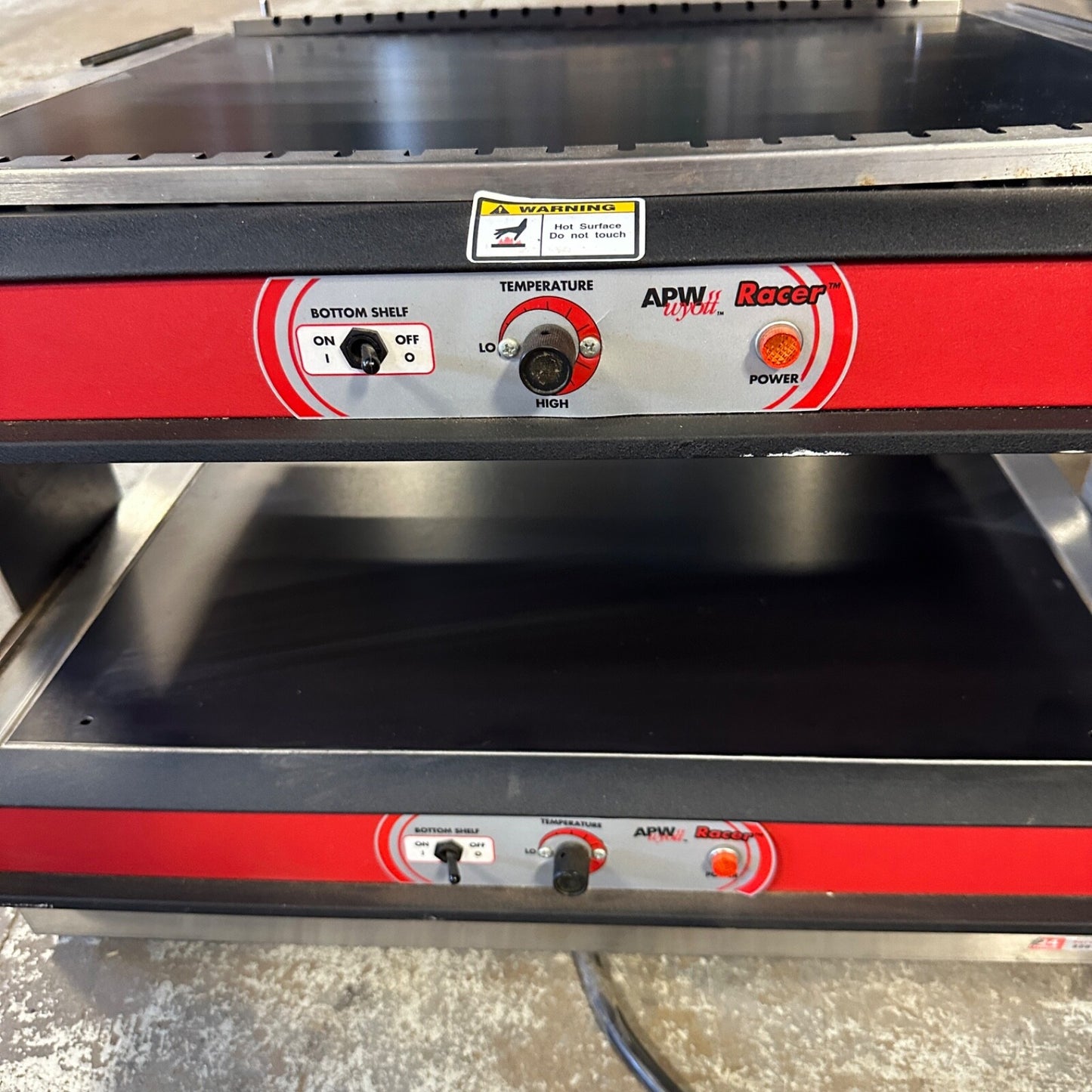 APW Wyott DMXD-30S Racer Slanted Open Air Heated Merchandiser Dual Food Warmer