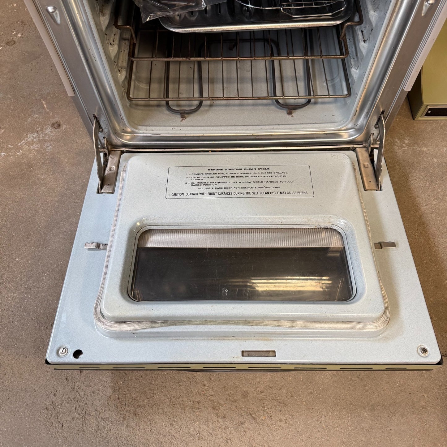Vintage GE Avocado Green Wall Oven, Electric Cooktop Range, Hood Set - MCM10