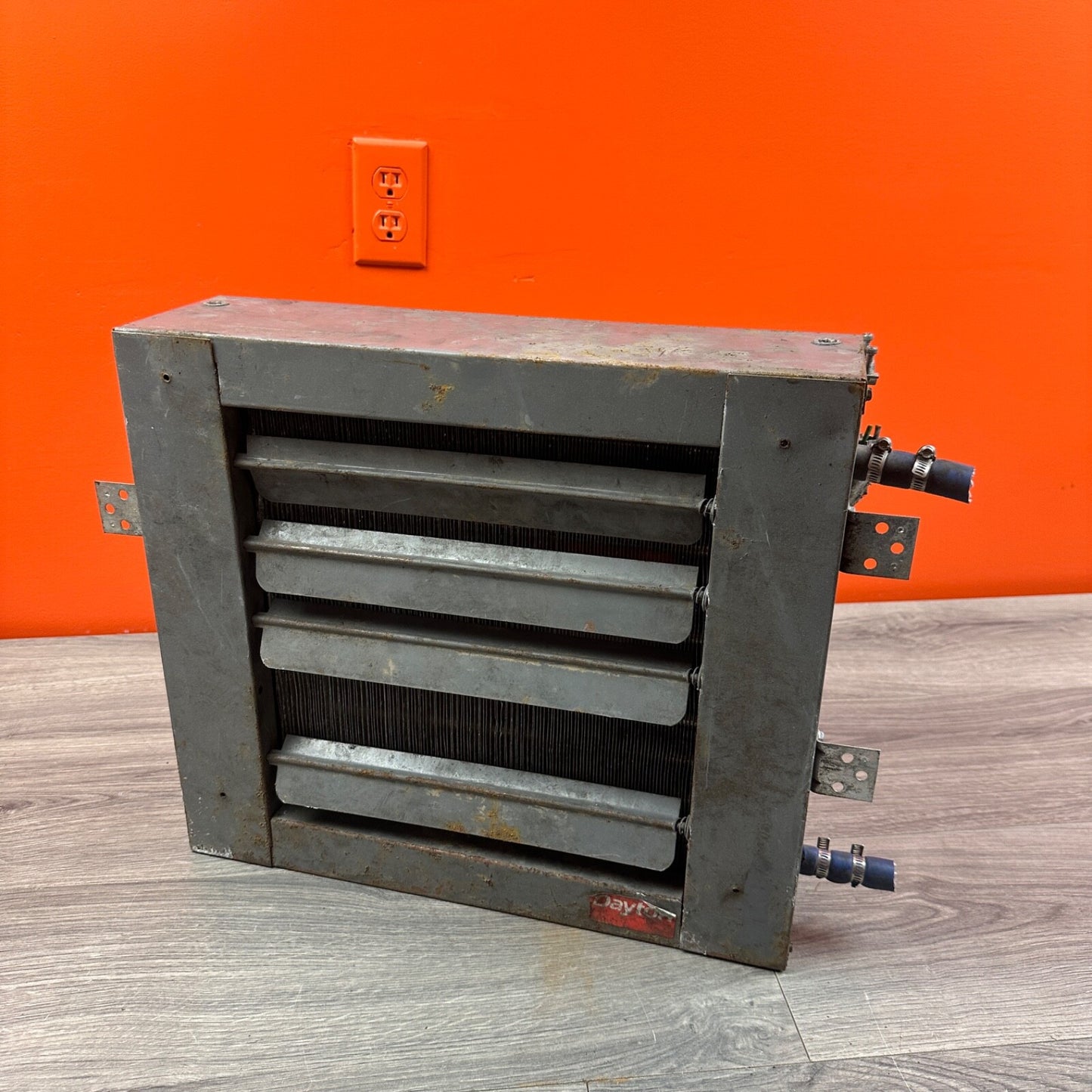 Dayton Hydronic Unit Heater 5PV19 - Wall and Ceiling Water, 18,400 BTU/HR