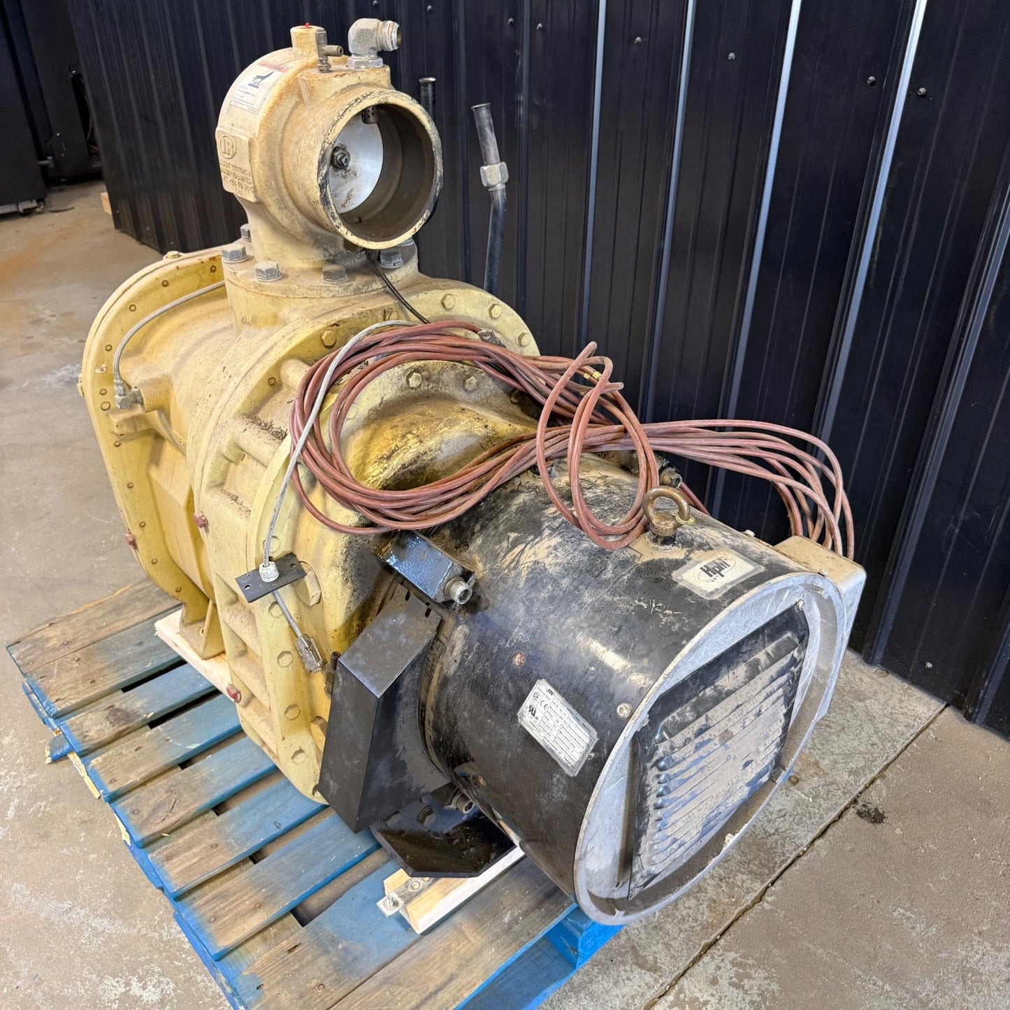 48571029