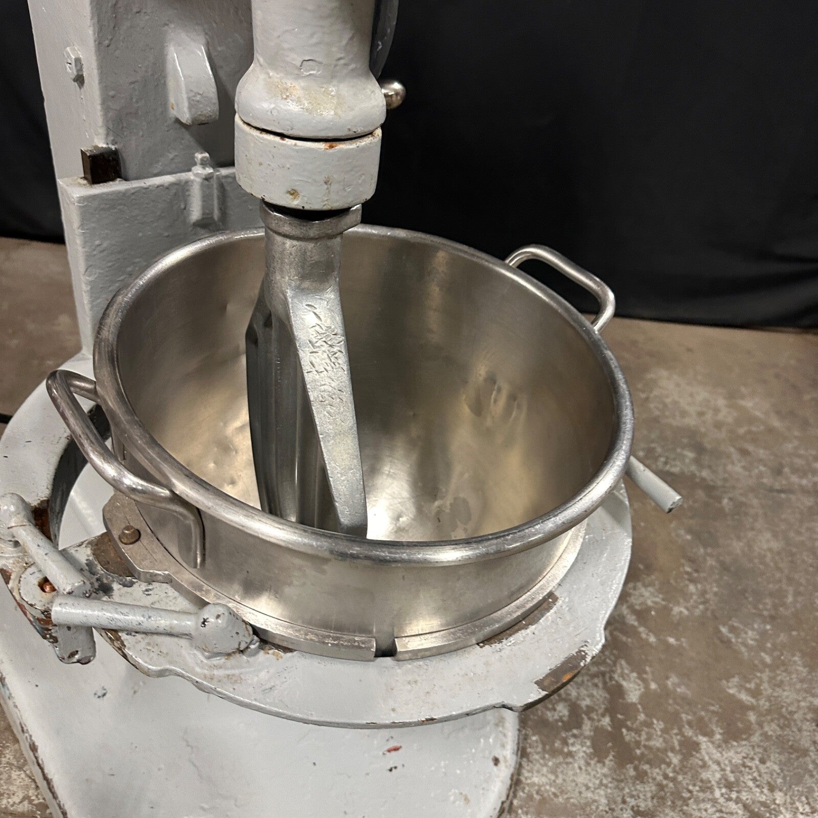 Vintage Hobart Mixer 60 Qt S-601 | WORKING | S601 w/ Bowl + Adapter Whisk Paddle