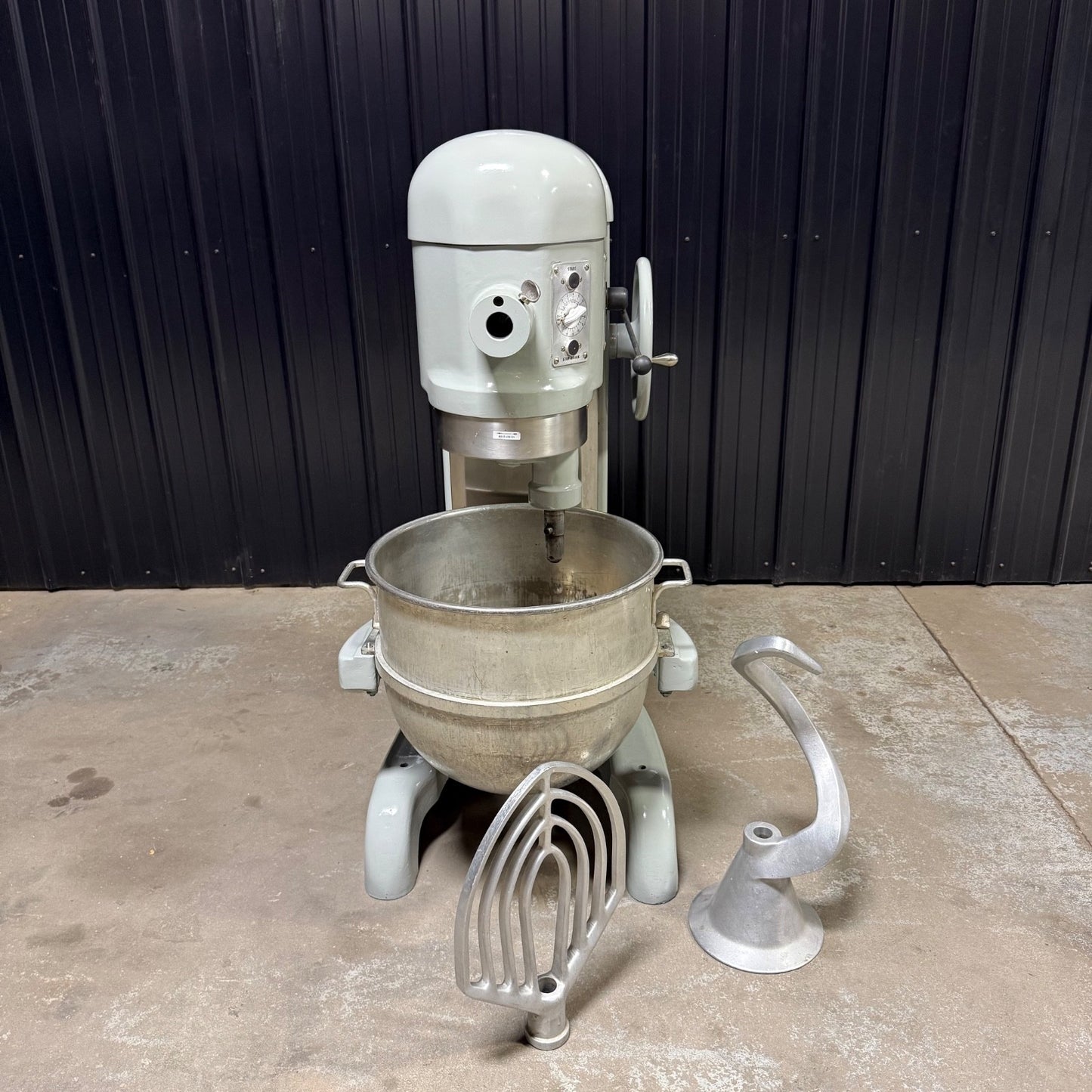 Hobart L-800 Commercial Mixer 80 QT | 3 Phase w/ Bowl & Attachments | Dough1