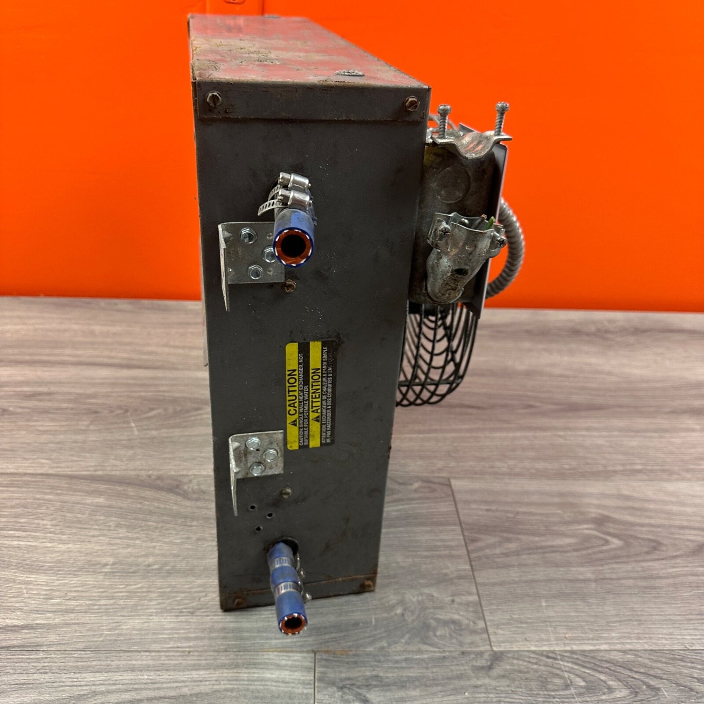 Dayton Hydronic Unit Heater 5PV19 - Wall and Ceiling Water, 18,400 BTU/HR