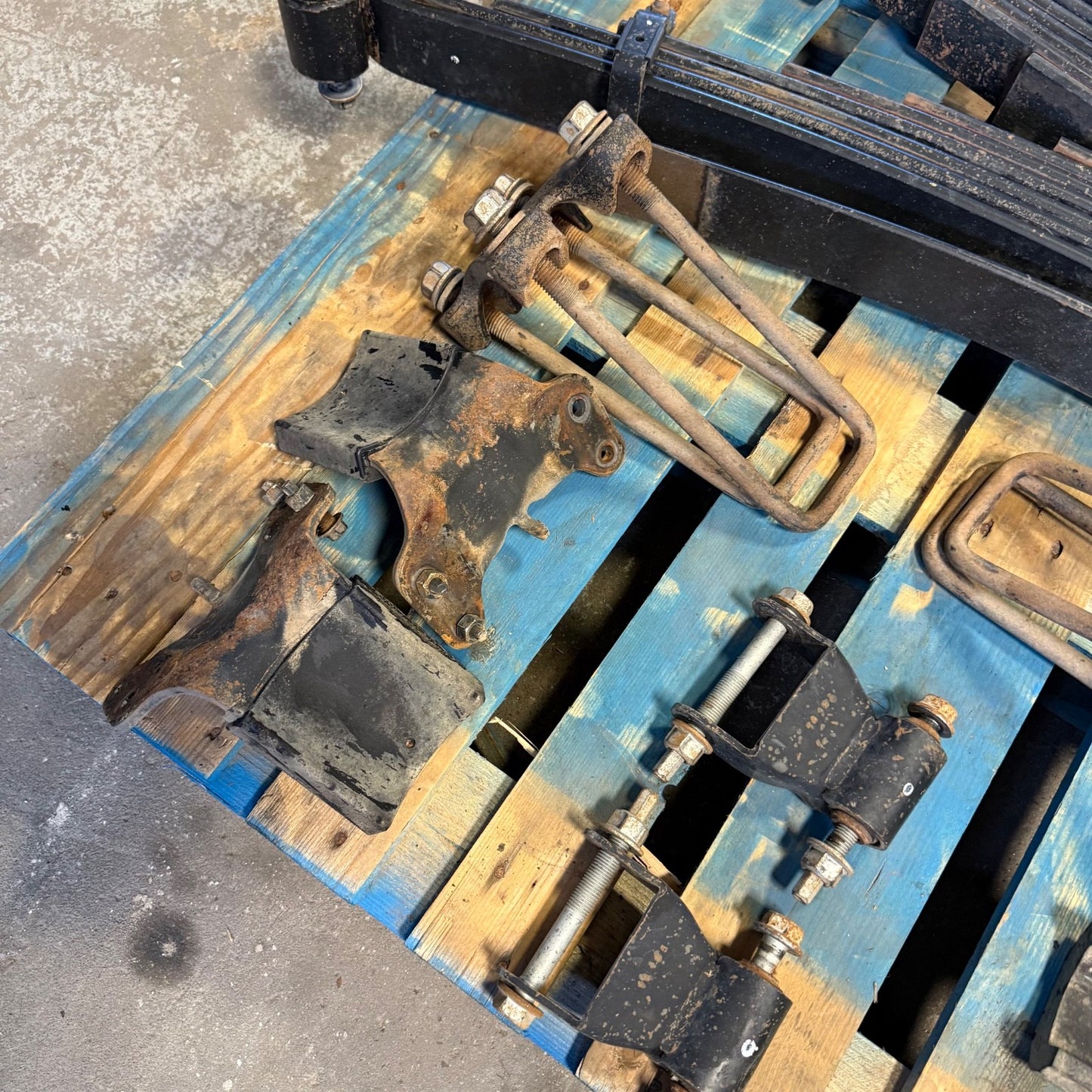 15-19 Chevy Silverado 3500HD Cab & Chassis Rear Leaf Spring & Hardware Overload7