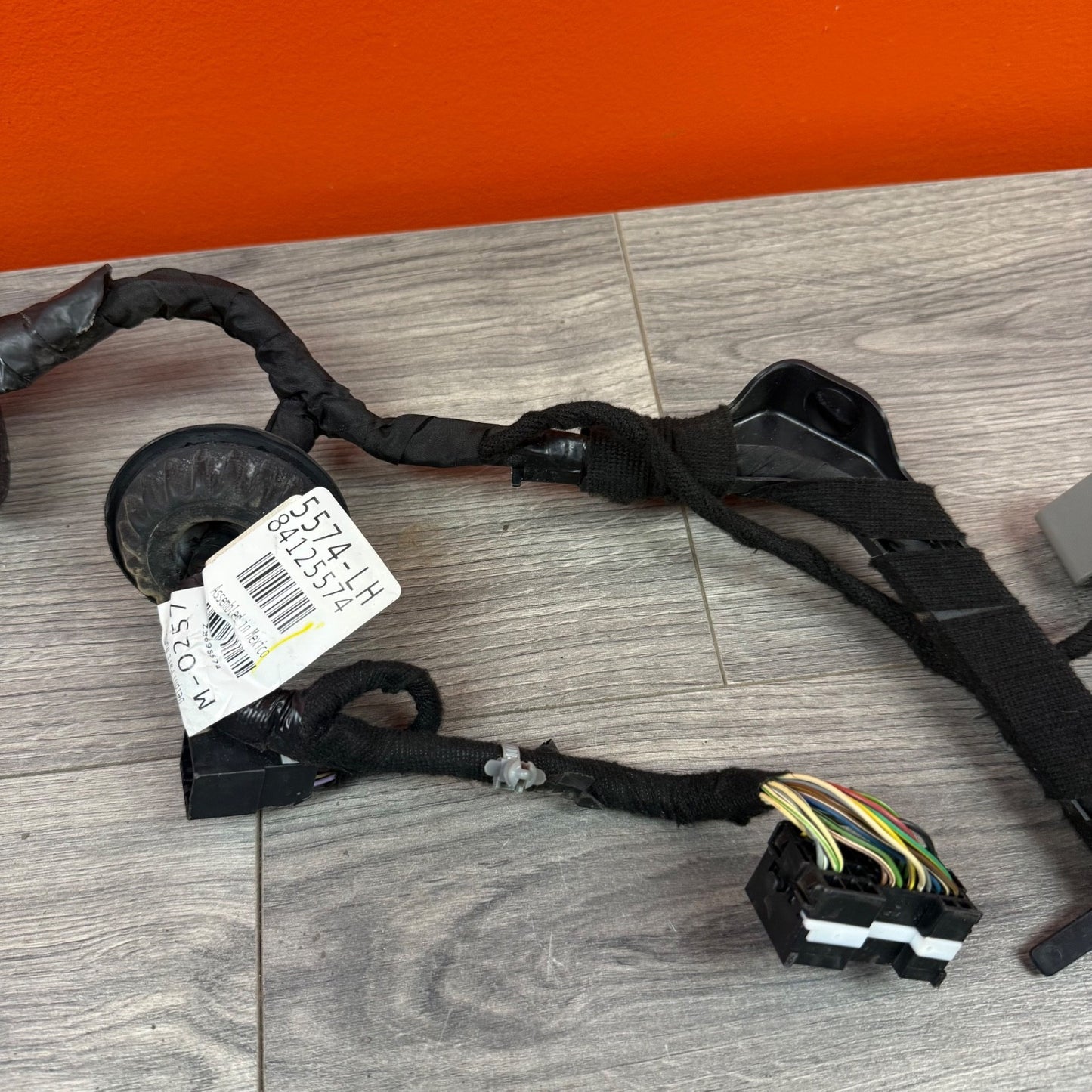 2015-2016 Chevrolet Silverado 3500HD Driver Door Wiring Harness Wire Plugs Windo2