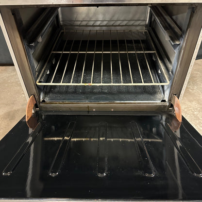 Vulcan 24" 4 Gas Burners & Oven - Natural Gas - 24L Small Commercial Kitchen