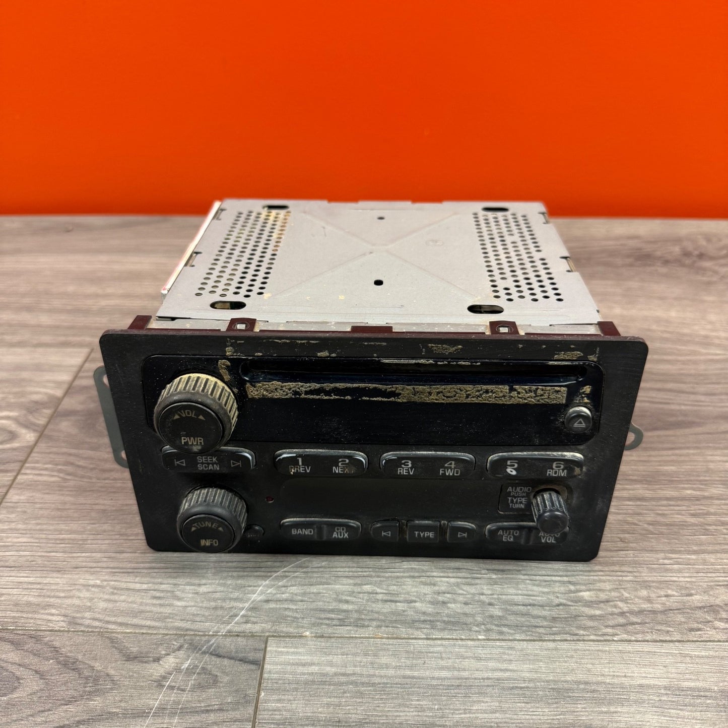 05-07 Chevrolet Truck Stereo Radio AM/FM Receiver CD Player OEM 152953710
