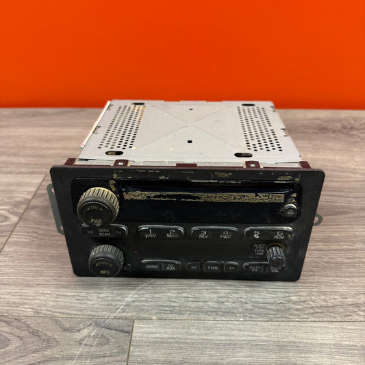 05-07 Chevrolet Truck Stereo Radio AM/FM Receiver CD Player OEM 152953710