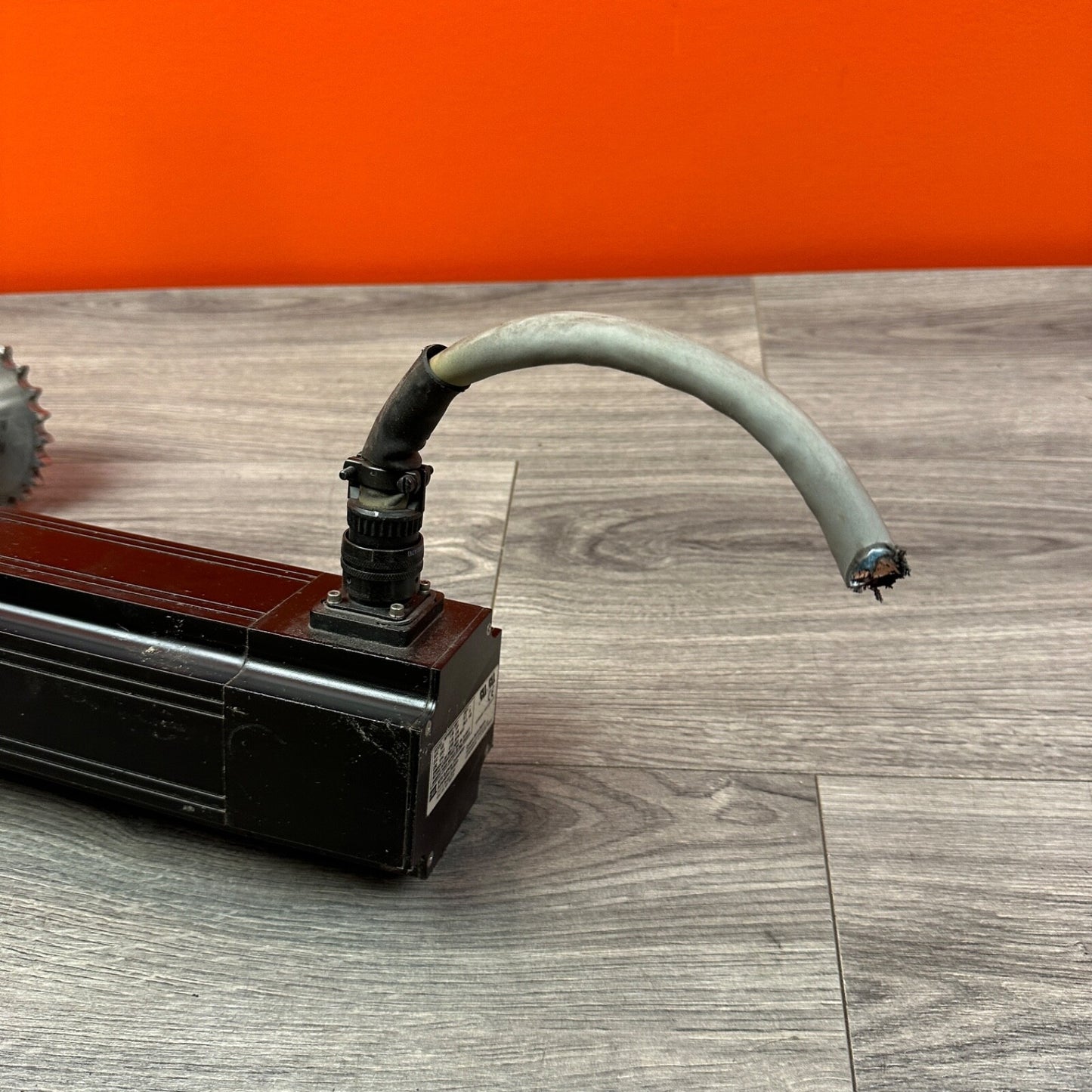 60:1 Right Angle Reducer MotoVario 040 Gearbox NMRV040 & MPM893-1951 Servo Motor