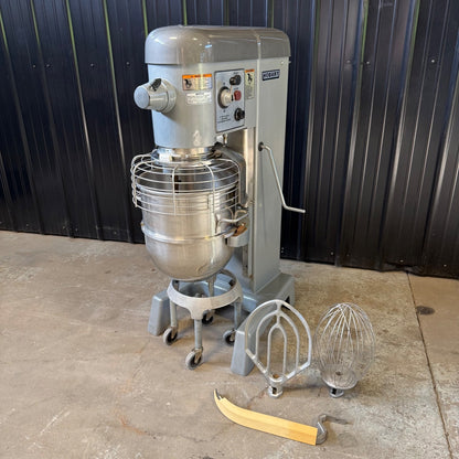 Hobart D340 40 Qt Mixer W/ Bowl & Attachments & Guard 1 1/2 HP 3 PH 480v0