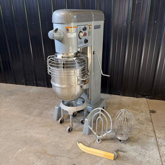 Hobart D340 40 Qt Mixer W/ Bowl & Attachments & Guard 1 1/2 HP 3 PH 480v0