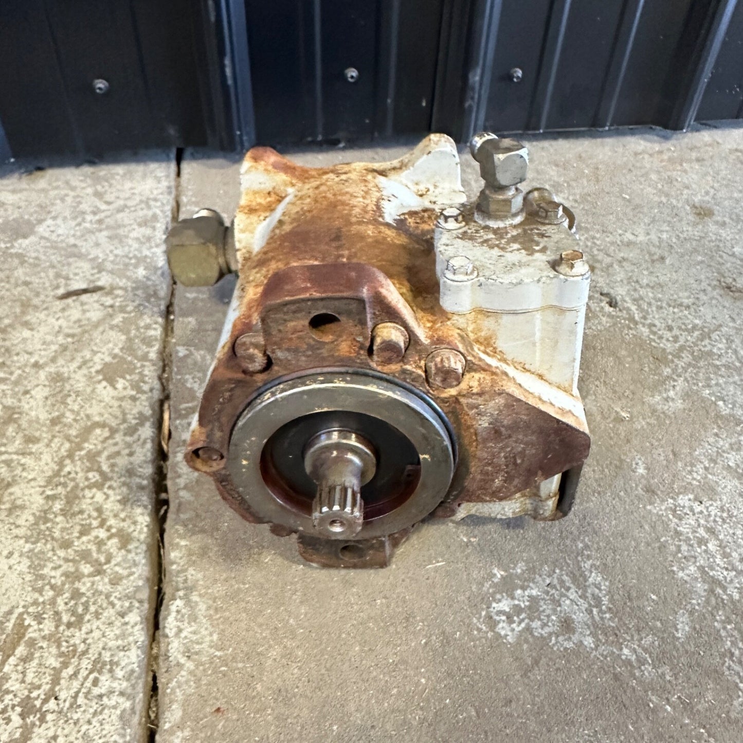 Hydraulic Drive Motor - Genie S60 - M464012 | MMV-046c Danfoss Sauer M463