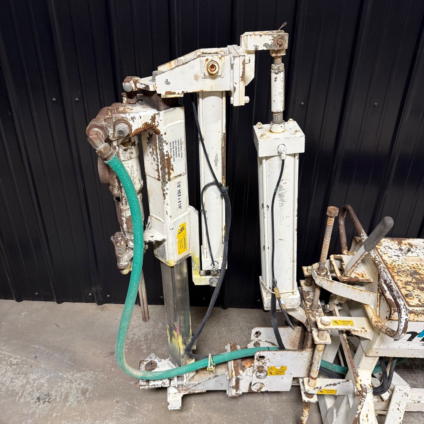 Minnich A-1C Single On-Slab Air Drill Unit with Steering | Concrete Drill Dowel1