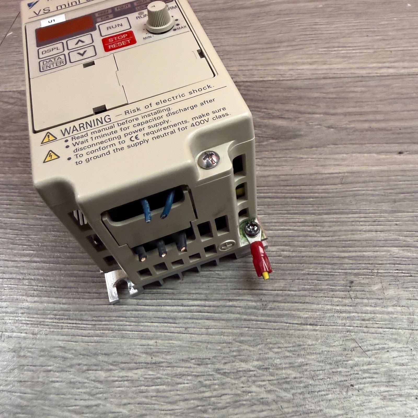 Yaskawa VS mini J7 0.25kW 200V Single Phase AC Drive Inverter CIMR - J7ACBOP24
