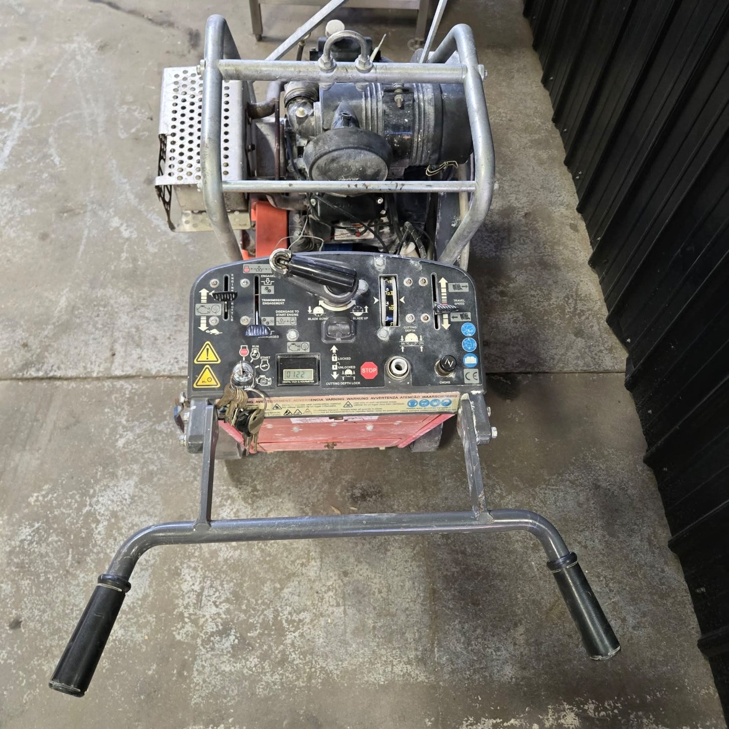 Husqvarna FS524 24" Self-Propelled Walk Behind Concrete Saw Honda GX630 – 122HRS2