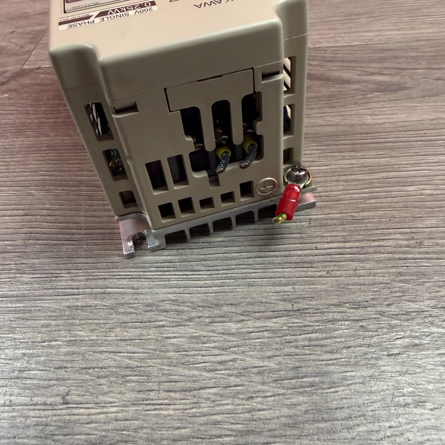 Yaskawa VS mini J7 0.25kW 200V Single Phase AC Drive Inverter CIMR - J7ACBOP25