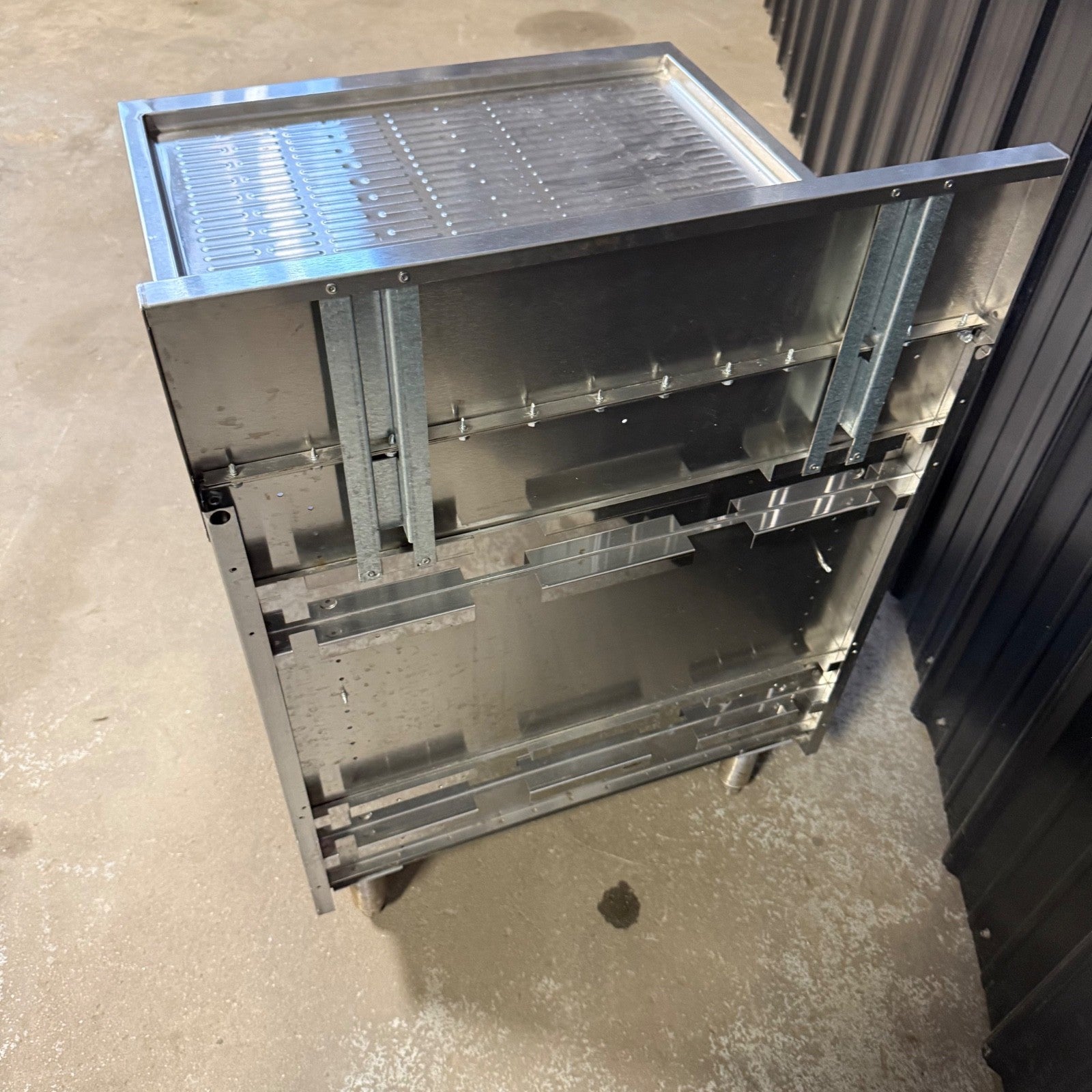 Perlick 7055A-D Drying Rack Glass Underbar Storage Cabinet