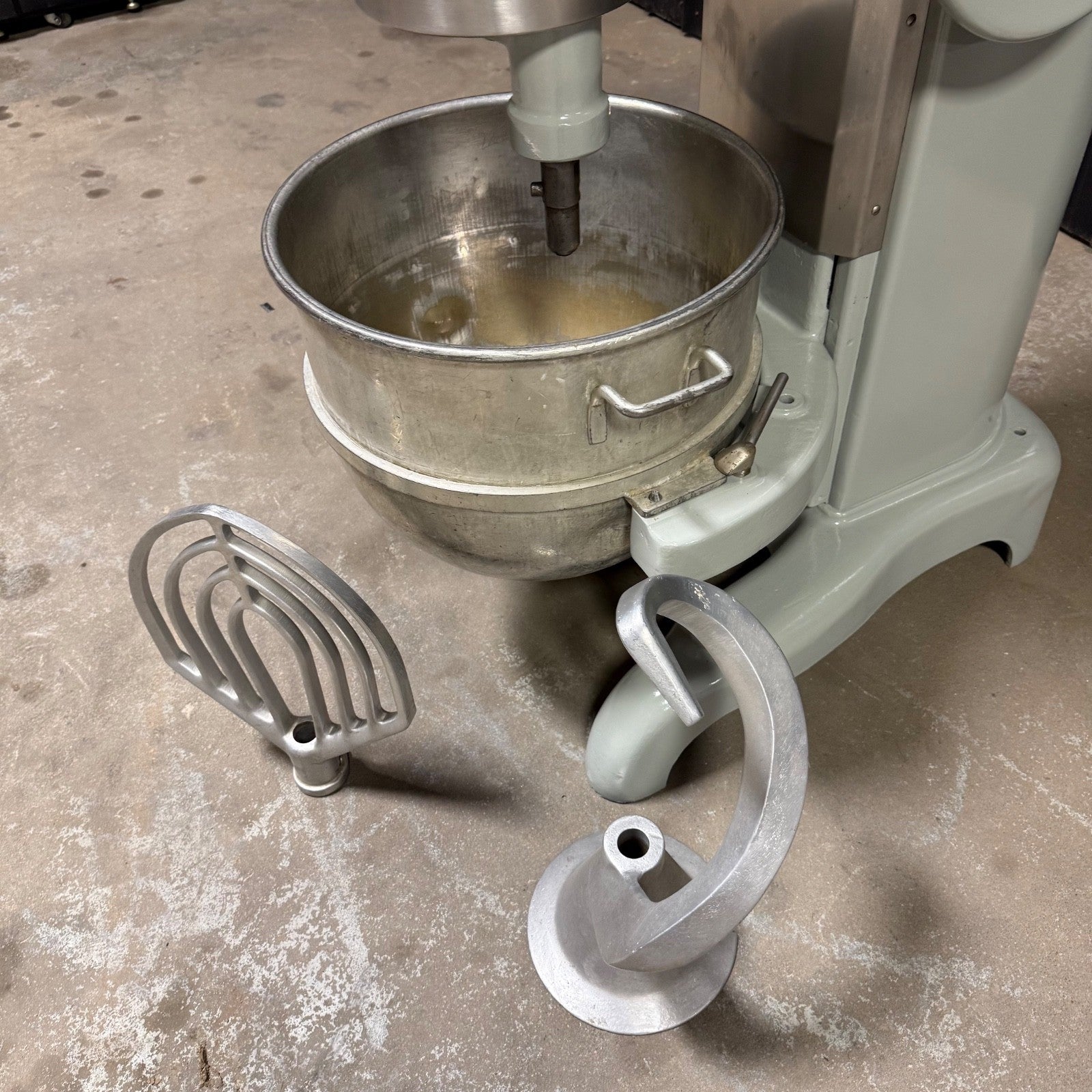 Hobart L-800 Commercial Mixer 80 QT | 3 Phase w/ Bowl & Attachments | Dough7