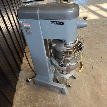 Hobart D340 40 Qt Mixer W/ Bowl & Attachments & Guard 1 1/2 HP 3 PH 480v3