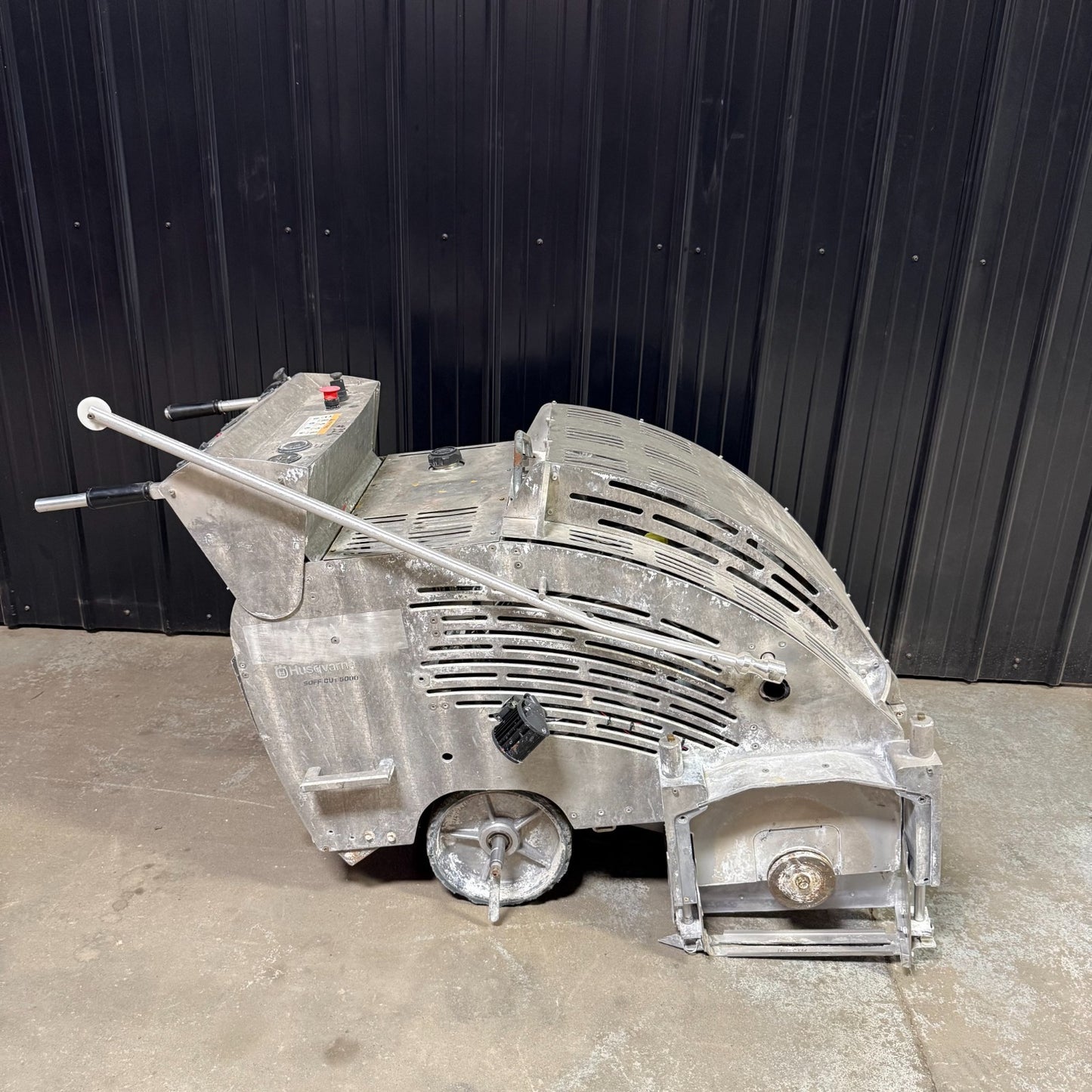 2011 Husqvarna Soff-Cut X5000 27HP Self-Propelled Early Entry Concrete Saw0